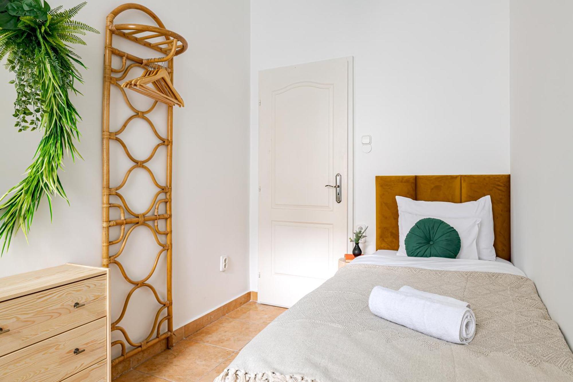Jungle Aesthetics Downtown Apartman Aircon And Garage Parking Budapesta Exterior foto