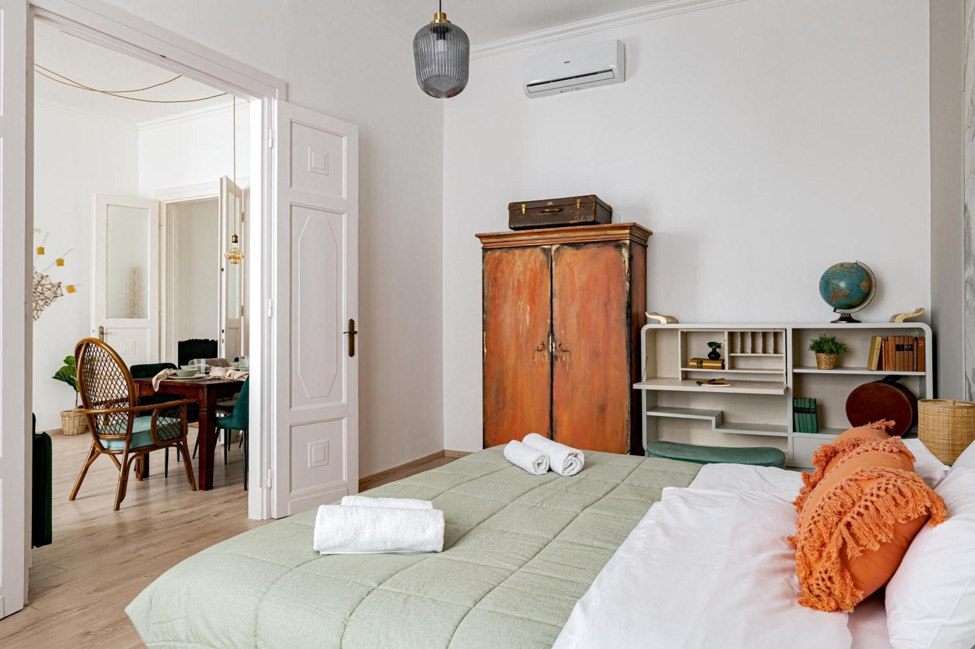 Jungle Aesthetics Downtown Apartman Aircon And Garage Parking Budapesta Exterior foto