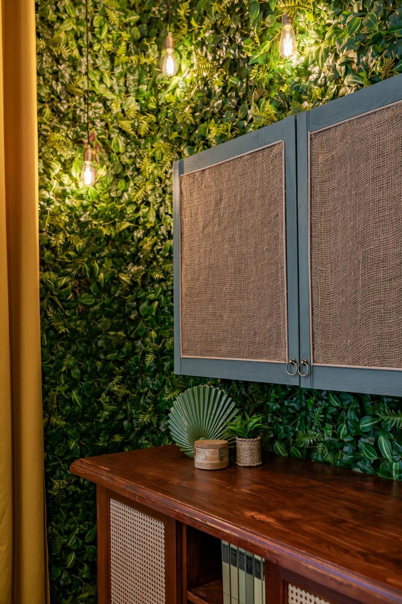 Jungle Aesthetics Downtown Apartman Aircon And Garage Parking Budapesta Exterior foto